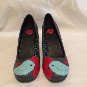 T.u.K. Grey pumps with hearts and birds. Size 9.